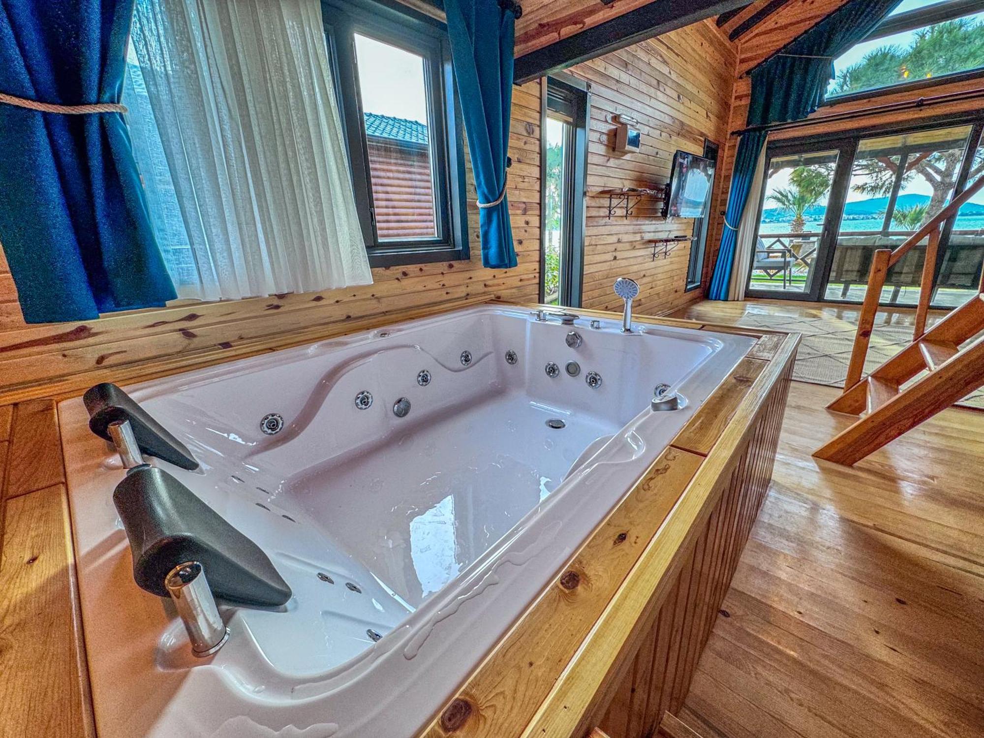 Tringo Bungalov Ayvalik Bagian luar foto