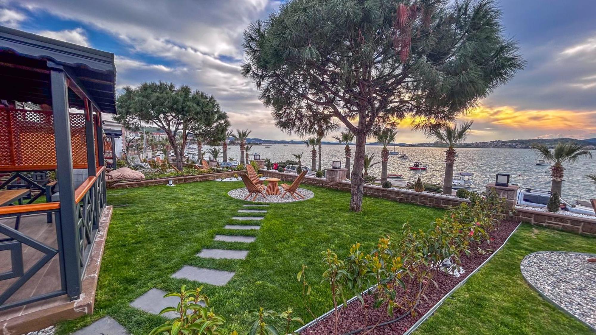 Tringo Bungalov Ayvalik Bagian luar foto