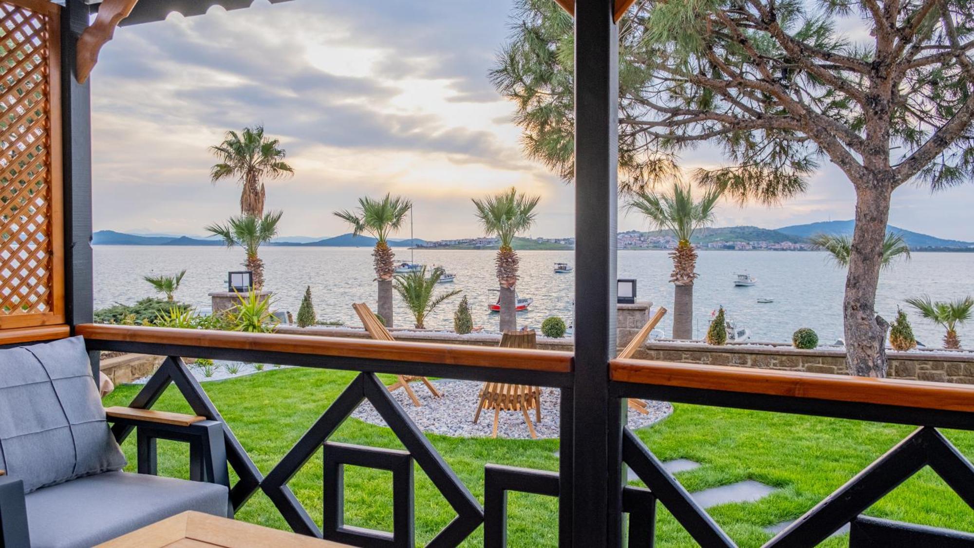 Tringo Bungalov Ayvalik Bagian luar foto
